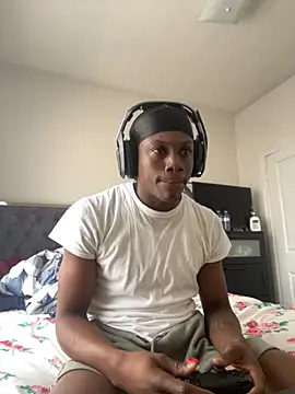 Snapshot of labishyoung25 chatting on 12/05/25, 05:20 labishyoung25 online show from 12/05/25, 05:20