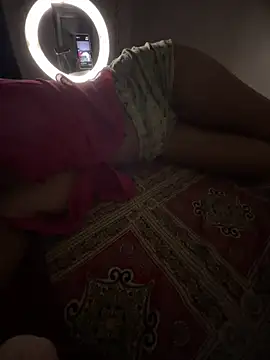 Snapshot of jiya00 chatting on 11/11/25, 09:37 jiya00 online show from 11/11/25, 09:37