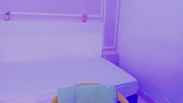 candy lux30 online show from 02/14/26, 03:58