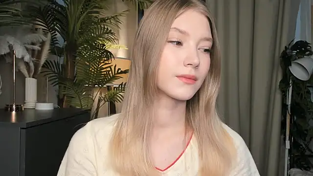 Snapshot of ChinBonnell chatting on 11/16/25, 05:46 ChinBonnell online show from 11/16/25, 05:46