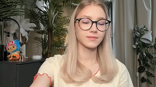 Snapshot of ChinBonnell chatting on 03/26/26, 05:46 ChinBonnell online show from 03/26/26, 05:46