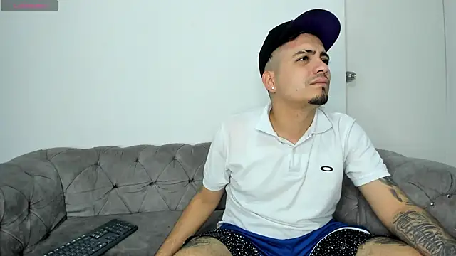 OwenStonne  online show from 09/10/25, 04:23