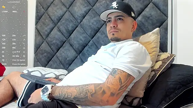 OwenStonne  online show from 11/18/25, 11:47