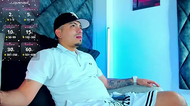 OwenStonne  online show from 12/04/25, 12:58