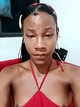 Snapshot of Yvonne_yeleaneee chatting on 07/23/26, 08:34 Yvonne yeleaneee online show from 07/23/26, 08:34
