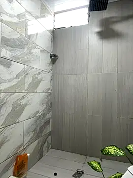 vanesa51 online show from 11/08/25, 12:16