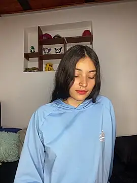 Snapshot of hotwife26 chatting on 03/12/26, 02:29 hotwife26 online show from 03/12/26, 02:29