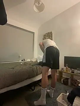 Snapshot of shyandchilling chatting on 04/14/26, 08:48 shyandchilling online show from 04/14/26, 08:48