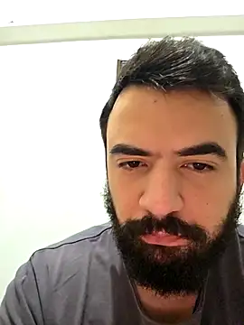 Snapshot of mhtsos331 chatting on 11/06/25, 09:15 mhtsos331 online show from 11/06/25, 09:15