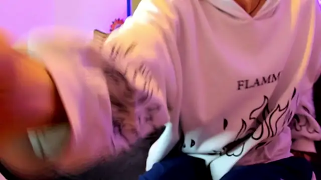 Dioniso guy8 online show from 12/15/25, 08:35