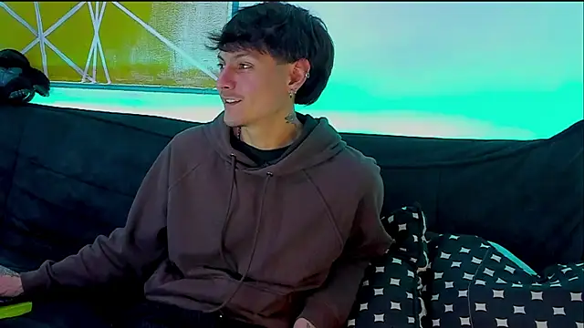 Snapshot of Dioniso_guy8 chatting on 04/01/26, 08:39 Dioniso guy8 online show from 04/01/26, 08:39