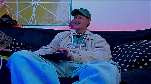 Snapshot of Dioniso_guy8 chatting on 04/02/26, 09:01 Dioniso guy8 online show from 04/02/26, 09:01