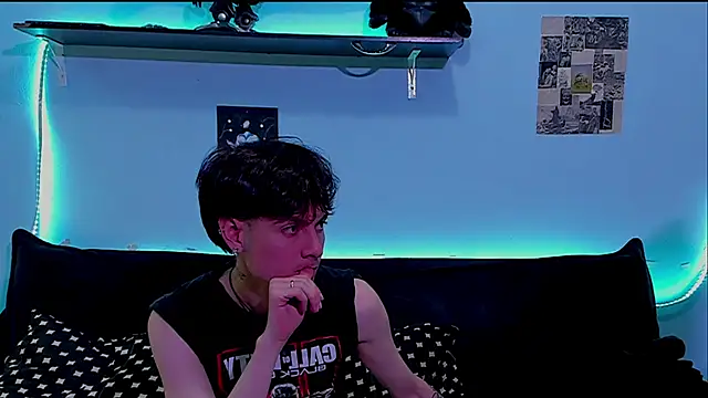 Snapshot of Dioniso_guy8 chatting on 04/14/26, 10:38 Dioniso guy8 online show from 04/14/26, 10:38