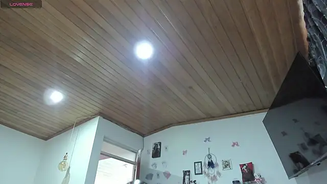 Snapshot of Fia__ chatting on 09/18/25, 03:47 Fia   online show from 09/18/25, 03:47