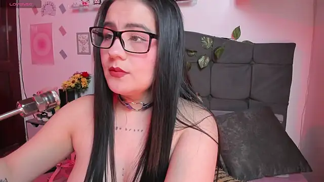 Snapshot of Fia__ chatting on 10/02/25, 01:45 Fia   online show from 10/02/25, 01:45