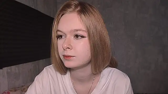 Snapshot of LiaVibes chatting on 04/07/26, 07:20 LiaVibes online show from 04/07/26, 07:20