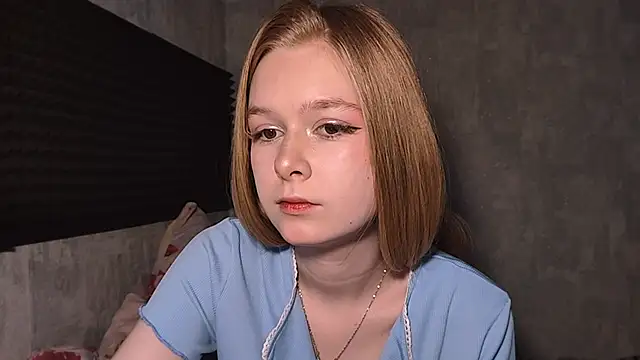 Snapshot of LiaVibes chatting on 04/09/26, 07:25 LiaVibes online show from 04/09/26, 07:25