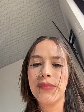 Snapshot of alysa_g_ chatting on 09/17/25, 08:43 alysa g online show from 09/17/25, 08:43