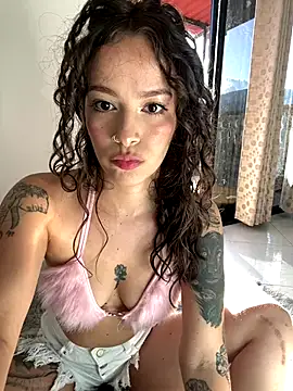 Snapshot of alysa_g_ chatting on 09/20/25, 10:00 alysa g online show from 09/20/25, 10:00