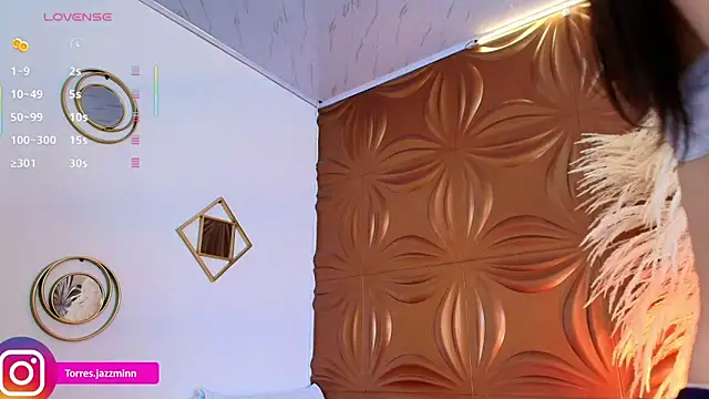 Jazmintorress online show from 09/27/25, 07:30