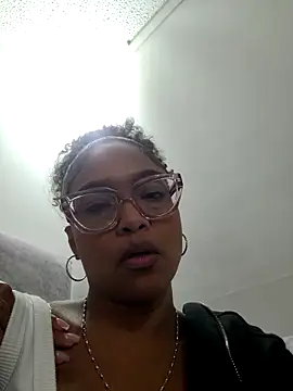 BiiancaEstradaa online show from 05/16/26, 02:52