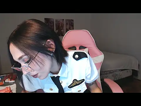 Sofia Amour online show from 10/09/25, 10:08