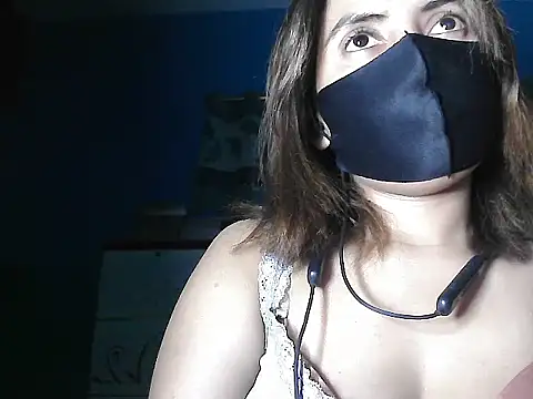 Snapshot of meghbalikargolponoy09 chatting on 11/21/25, 05:33 meghbalikargolponoy09 online show from 11/21/25, 05:33