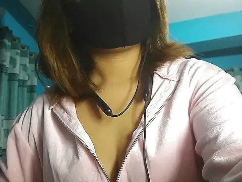 Snapshot of meghbalikargolponoy09 chatting on 12/04/25, 04:16 meghbalikargolponoy09 online show from 12/04/25, 04:16