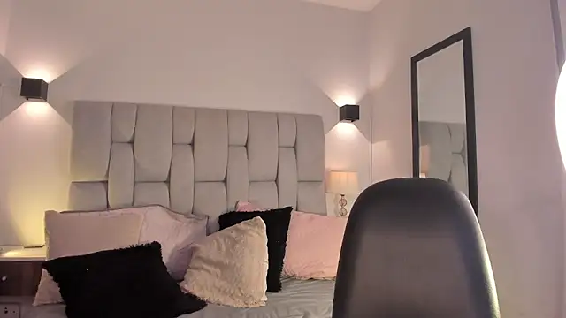 Seraphyne666 online show from 03/12/26, 04:57