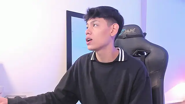 zeus blaze online show from 09/11/25, 11:54