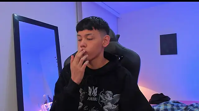 zeus blaze online show from 09/20/25, 07:53