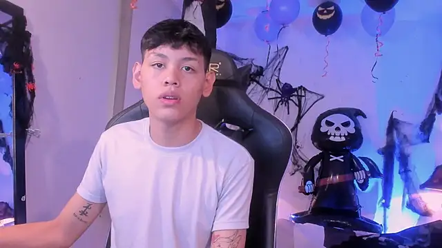 zeus blaze online show from 10/18/25, 11:44