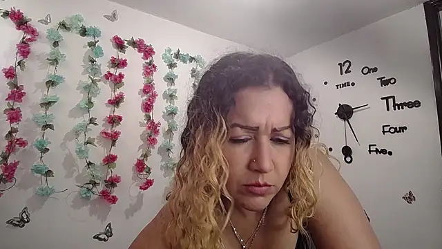 Skarleth Diaz online show from 09/21/25, 03:02