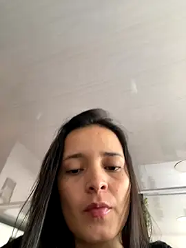 Snapshot of Mia_jhoonson chatting on 11/23/25, 08:41 Mia jhoonson online show from 11/23/25, 08:41