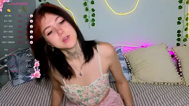 sweet miami online show from 10/04/25, 01:47