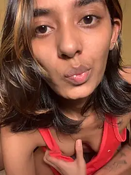 Snapshot of Serah201 chatting on 10/11/25, 11:36 Serah201 online show from 10/11/25, 11:36