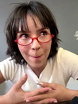 Adry Bach  online show from 09/14/25, 09:25