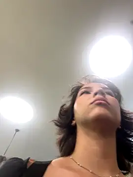 Adry Bach  online show from 10/23/25, 05:44