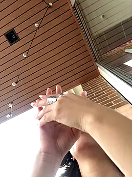 Adry Bach  online show from 10/31/25, 07:48