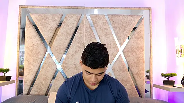 Snapshot of jayd_muscle chatting on 12/16/25, 03:44 jayd muscle online show from 12/16/25, 03:44