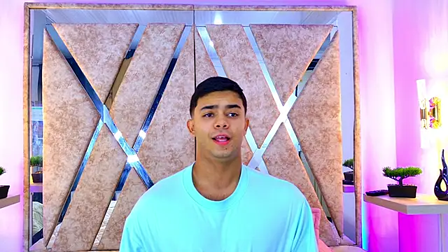 Snapshot of jayd_muscle chatting on 12/19/25, 04:30 jayd muscle online show from 12/19/25, 04:30