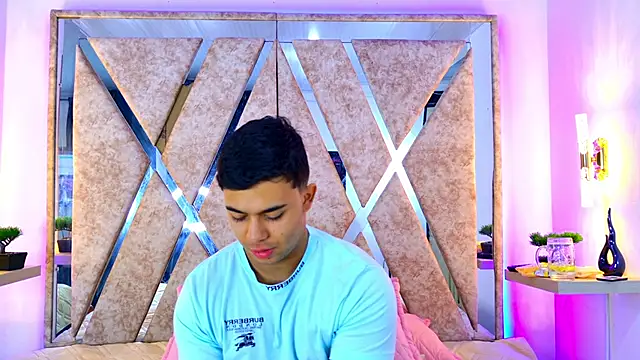 Snapshot of jayd_muscle chatting on 12/20/25, 04:52 jayd muscle online show from 12/20/25, 04:52