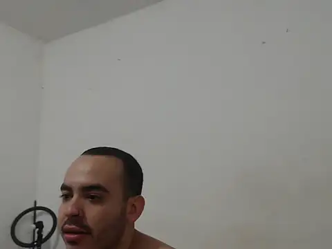 Ana ThiagoxX online show from 09/30/25, 02:38