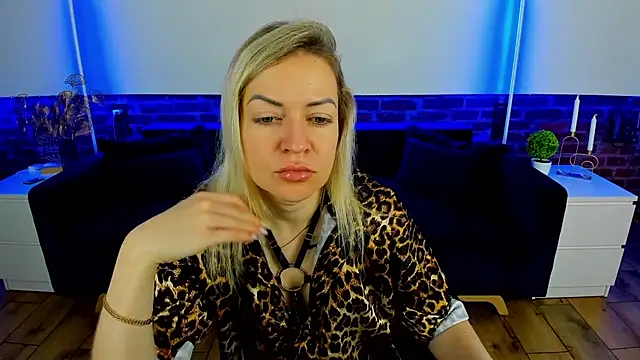 Anna Snows online show from 10/25/25, 06:02