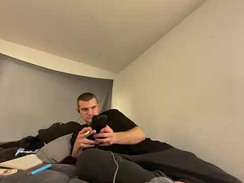 cumitted online show from 12/18/25, 04:18