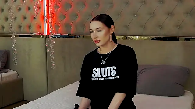 RoxyDoll  online show from 10/15/25, 05:13