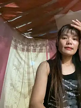 Snapshot of PhanHaa chatting on 10/03/25, 12:24 PhanHaa online show from 10/03/25, 12:24