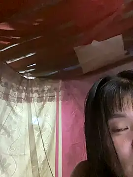 Snapshot of PhanHaa chatting on 10/06/25, 12:46 PhanHaa online show from 10/06/25, 12:46