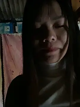 Snapshot of PhanHaa chatting on 10/18/25, 12:35 PhanHaa online show from 10/18/25, 12:35
