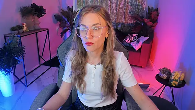 VanessaMates online show from 10/06/25, 08:01